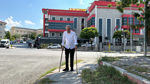 Ameliyatta belinde unutulan gazlı bezle 4 yıl yaşadı