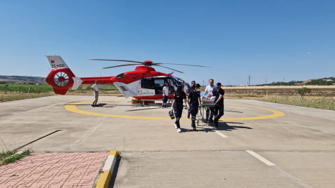Diyarbakır'da ambulans helikopter, 79 yaşındaki hasta için havalandı