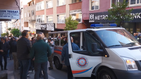 İstanbul-Şişli'de bazada sıkışarak hayatını kaybeden Burcu son yolculuğuna uğurlandı.