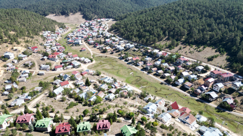 Sivas'ın akciğeri yayla, beton yapılarla doldu