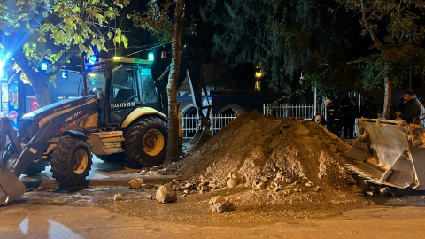 Belediye personeli gibi giyinip, kent merkezinde kaçak kazı yapan sanıklara tahliye