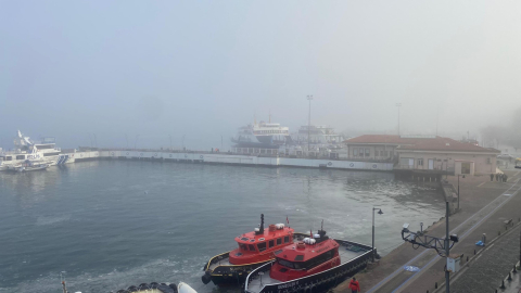 Çanakkale Boğazı'nda gemi trafiği, sis nedeniyle askıya alındı